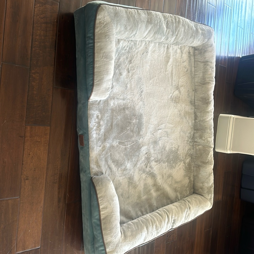 Bedsure Orthopedic Flannel Dog Sofa – Extra Large, Walnut Blue and gray